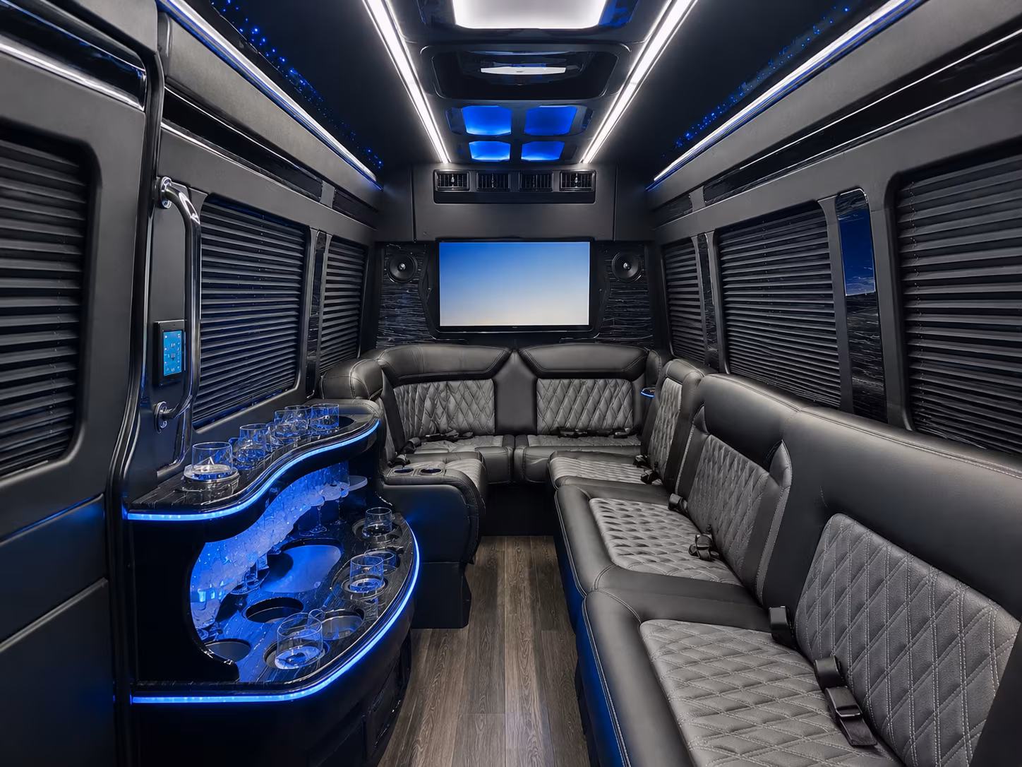 hotel to venue shuttle buses for oceanside corporate retreats and team events