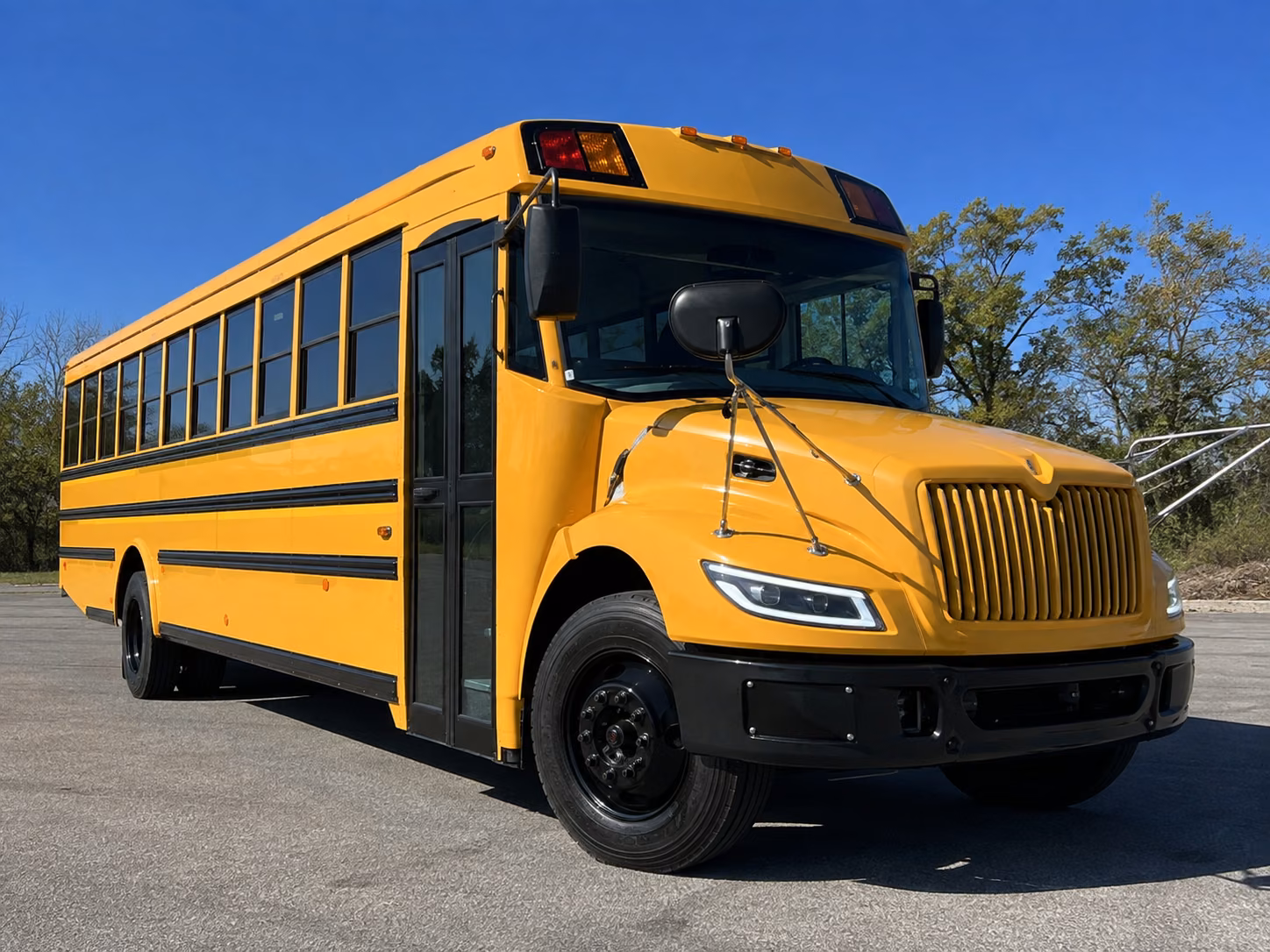 school buses for oceanside arts history and cultural field trips