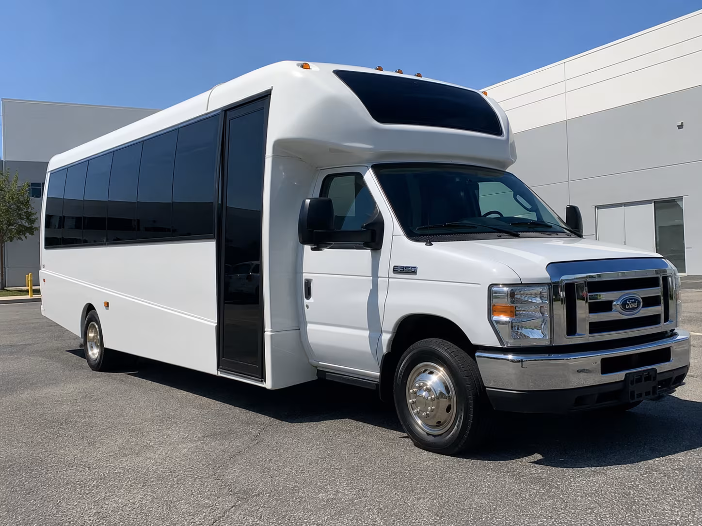 school field trip and educational buses in oceanside